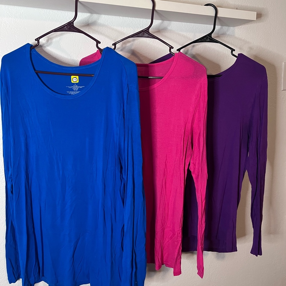 3 wonder wink shirts